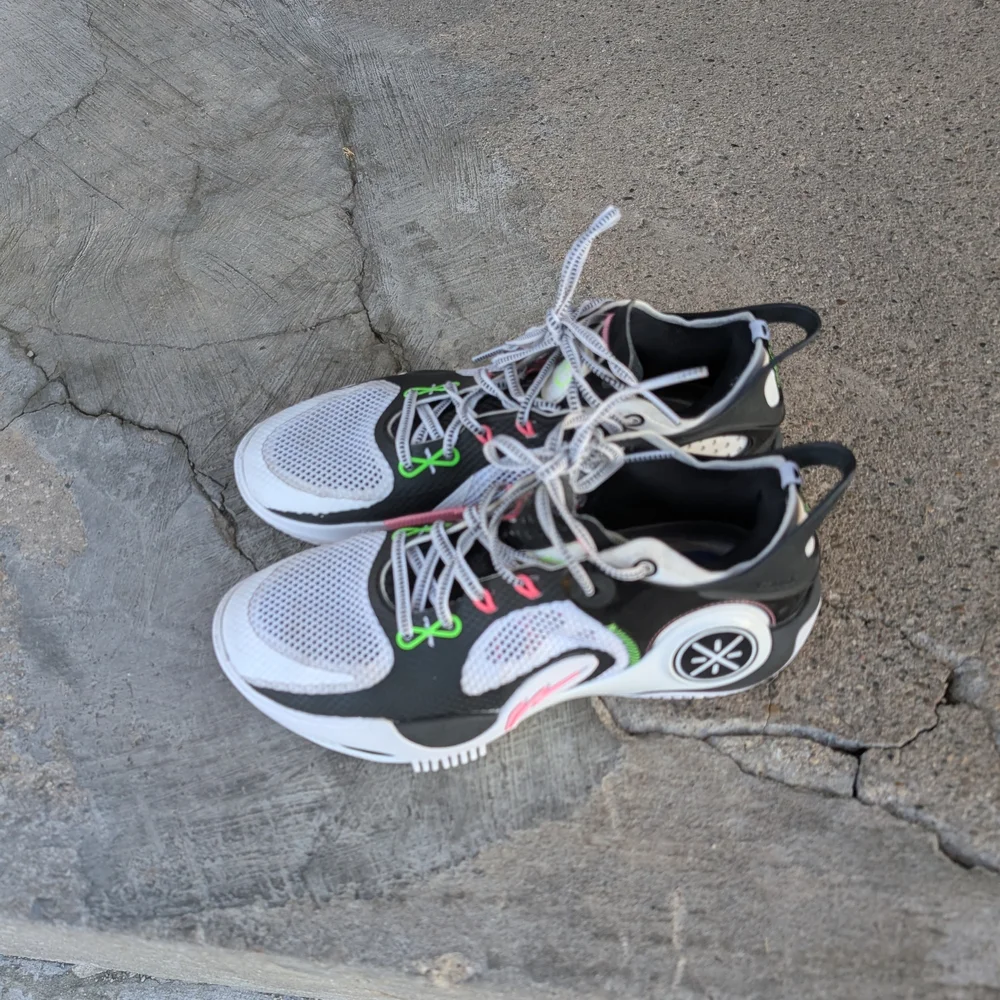 Men's Athletic Running Shoes - Black, White & Green